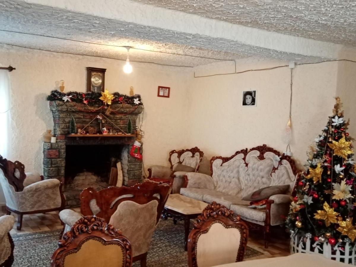 Holiday House Kutaisi Exterior photo