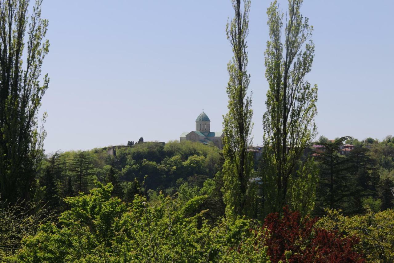 Holiday House Kutaisi Exterior photo
